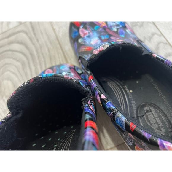 Easy Street colorful feather slides, slip resistant, perfect for nurses, size 7 - Picture 9 of 9